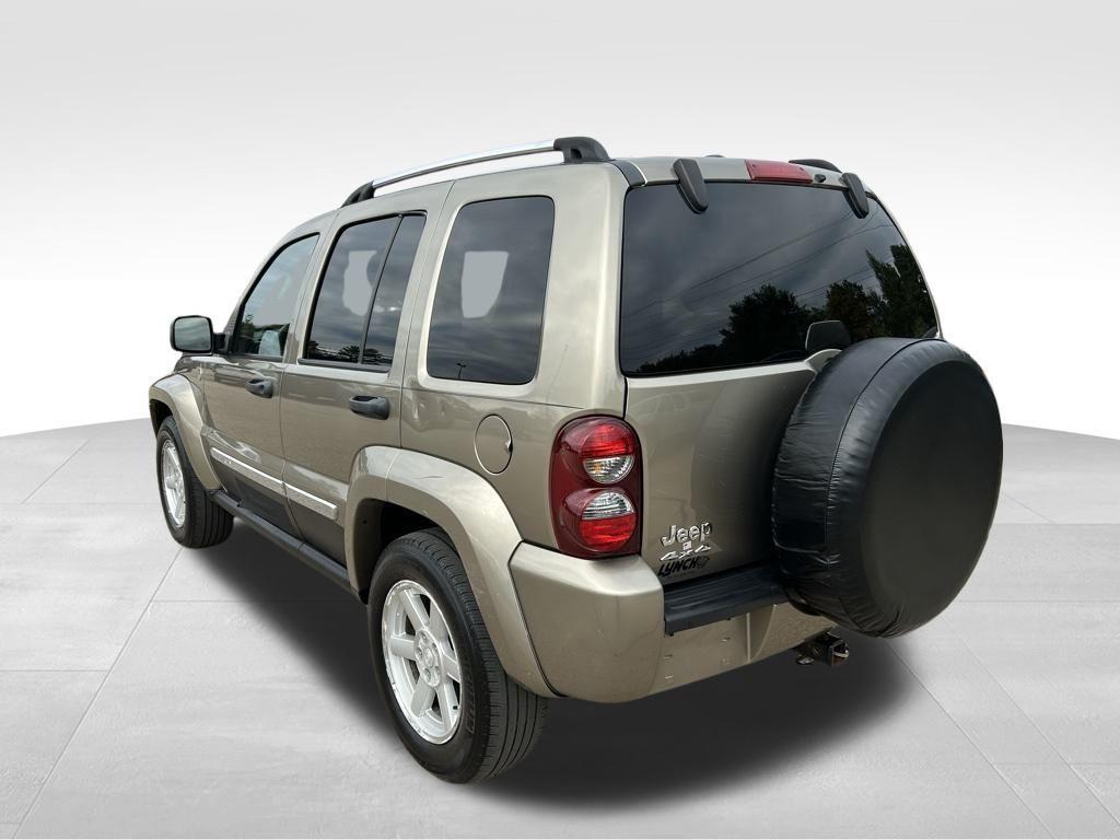 used 2007 Jeep Liberty car, priced at $2,950