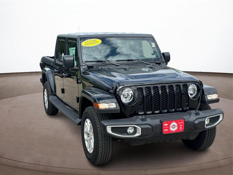 used 2023 Jeep Gladiator car, priced at $39,945