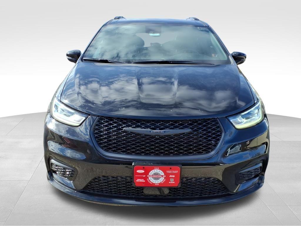 new 2026 Chrysler Pacifica car, priced at $52,254