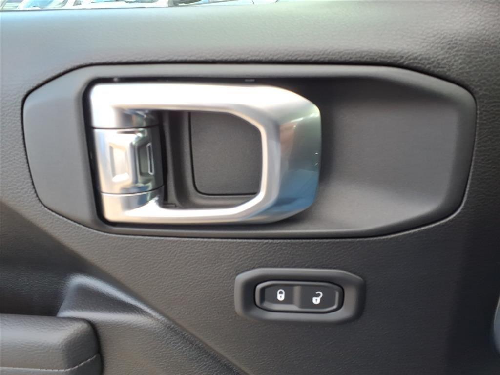 new 2026 Jeep Wrangler car, priced at $38,070