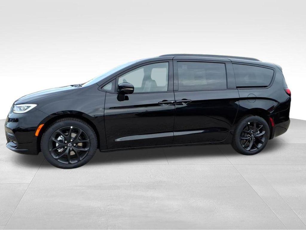 new 2026 Chrysler Pacifica car, priced at $50,459