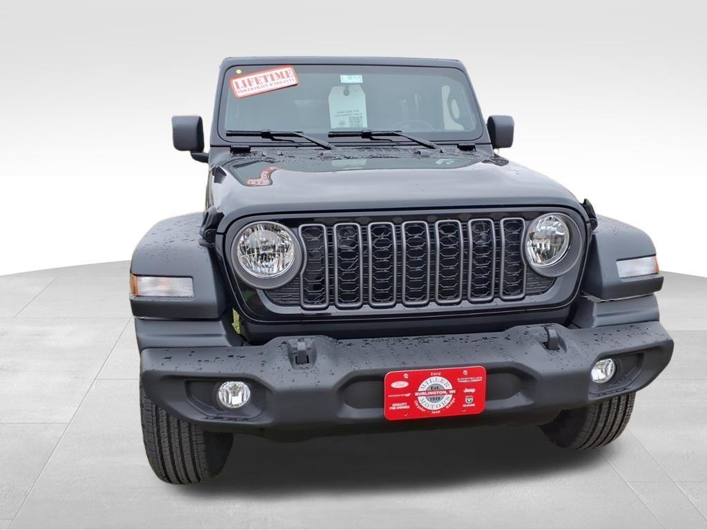 new 2026 Jeep Wrangler car, priced at $43,312