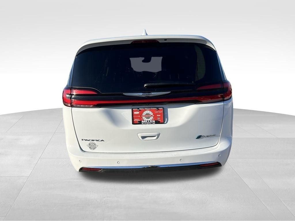 used 2022 Chrysler Pacifica Hybrid car, priced at $21,295