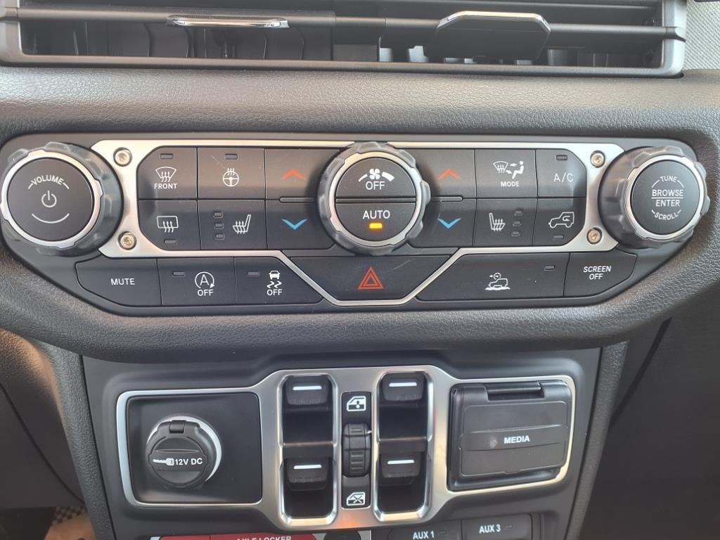new 2025 Jeep Wrangler car, priced at $55,028