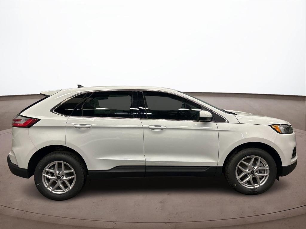 new 2024 Ford Edge car, priced at $39,015