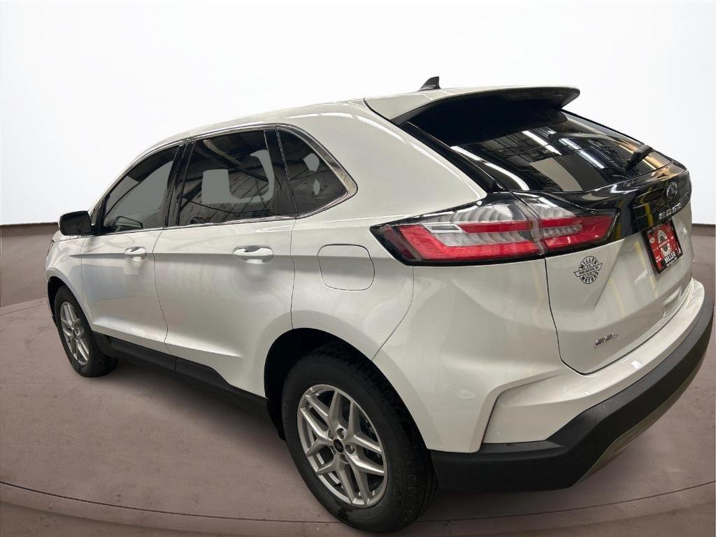 new 2024 Ford Edge car, priced at $39,015