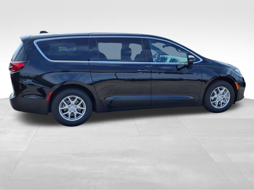 new 2026 Chrysler Pacifica car, priced at $41,965