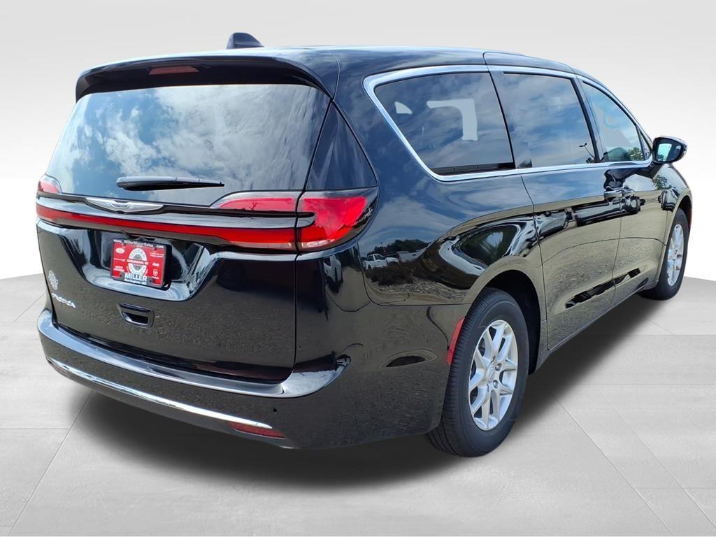 new 2026 Chrysler Pacifica car, priced at $41,965