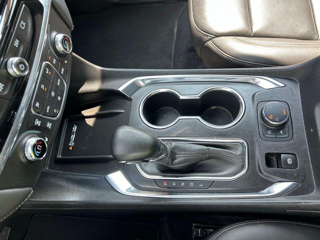 used 2023 Chevrolet Traverse car, priced at $37,190