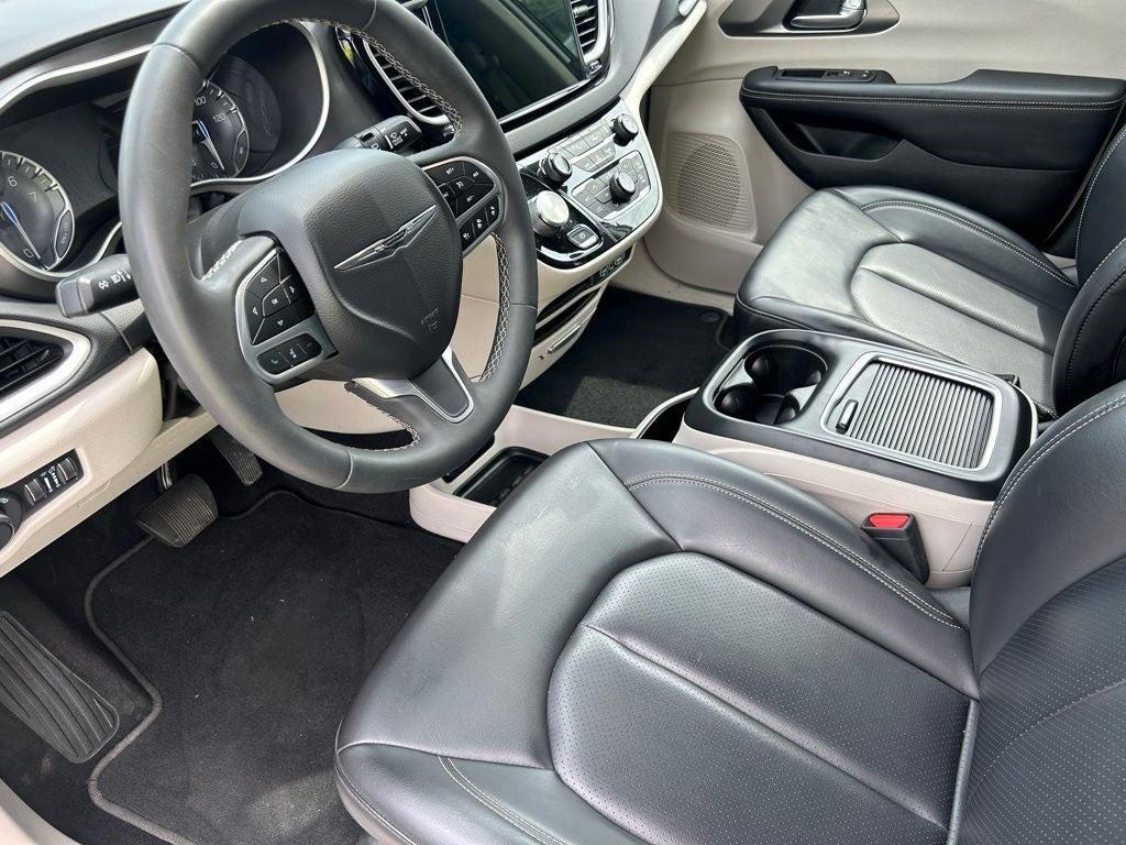 used 2023 Chrysler Pacifica car, priced at $27,495