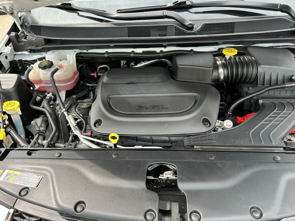 used 2023 Chrysler Pacifica car, priced at $27,495