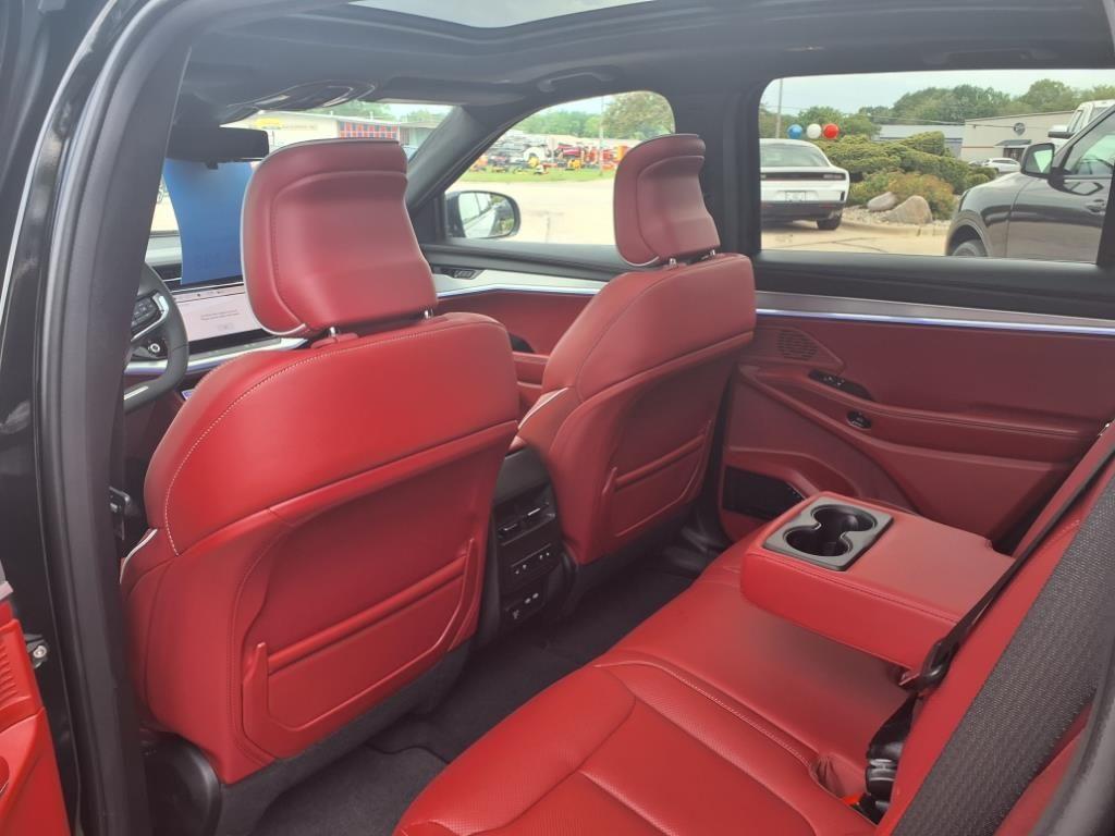 new 2025 Jeep Wagoneer S car, priced at $59,477