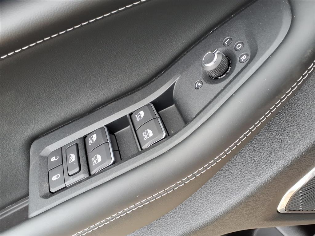 new 2025 Jeep Grand Cherokee car, priced at $62,446