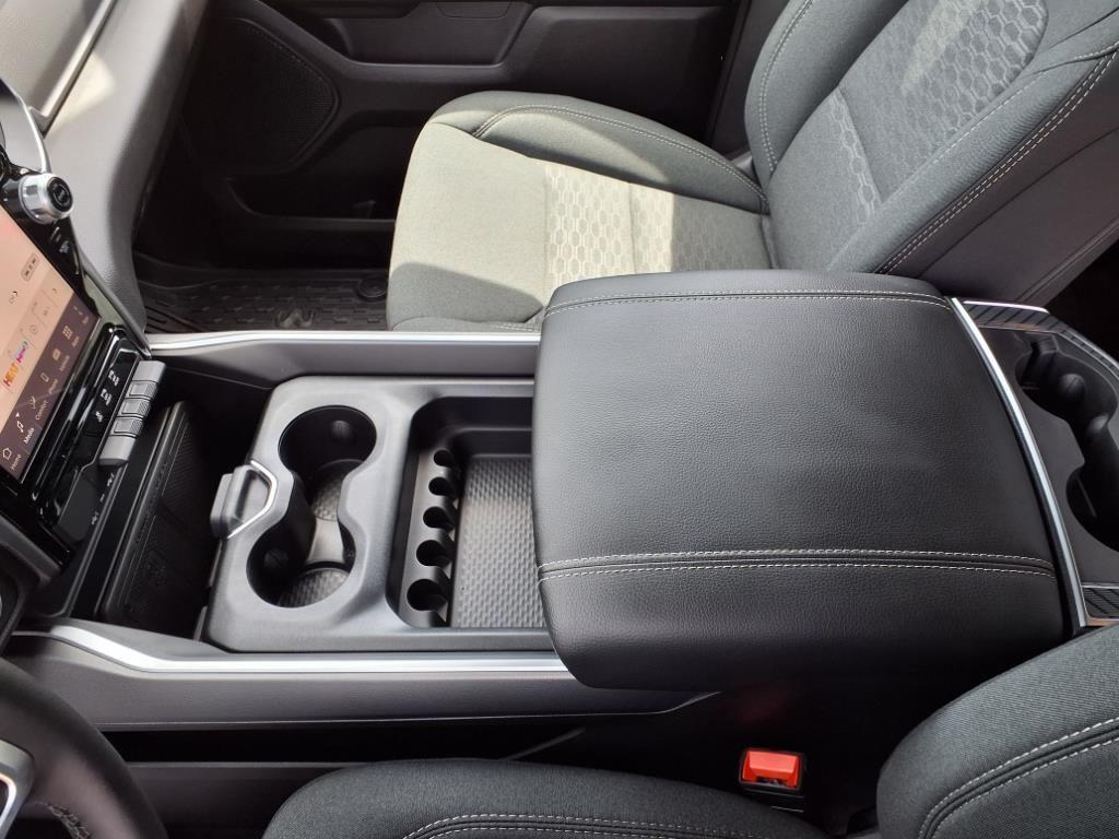 new 2025 Ram 1500 car, priced at $58,247