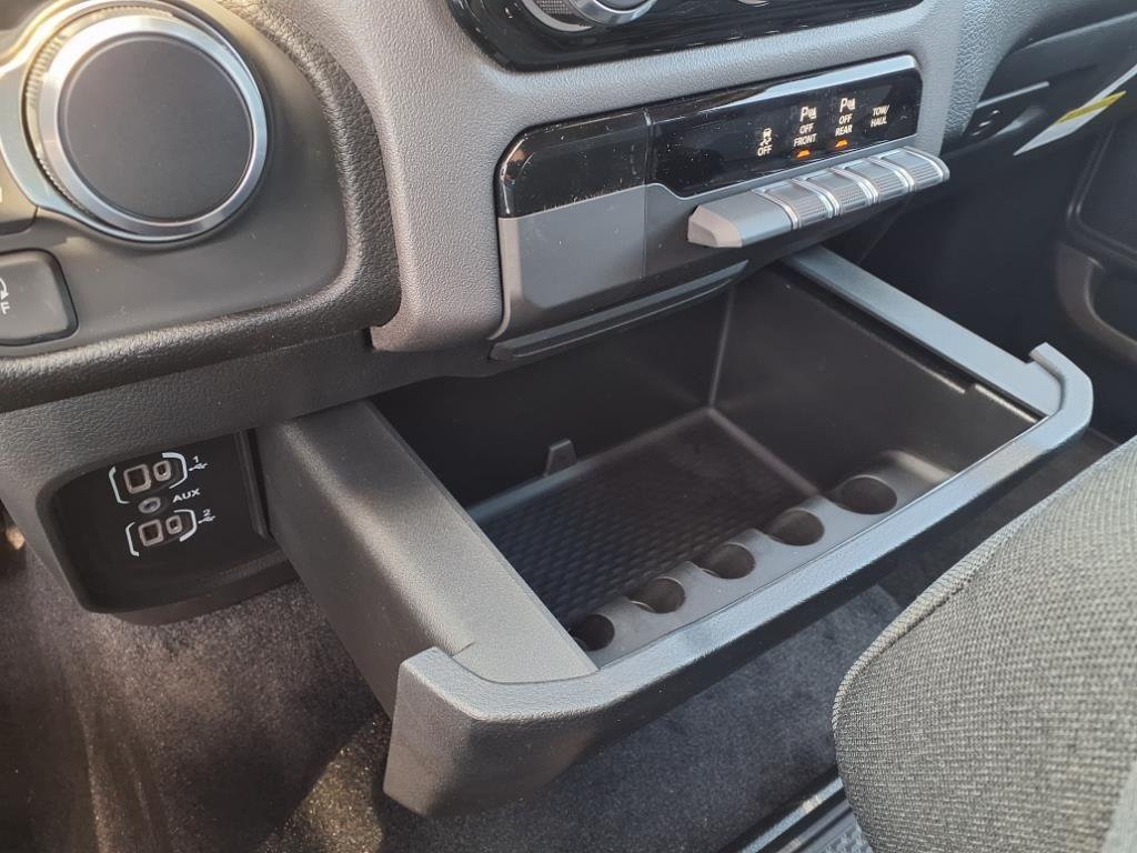 new 2025 Ram 1500 car, priced at $53,891