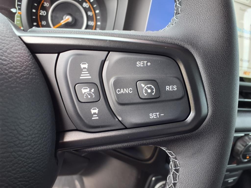 new 2025 Jeep Wrangler car, priced at $45,385