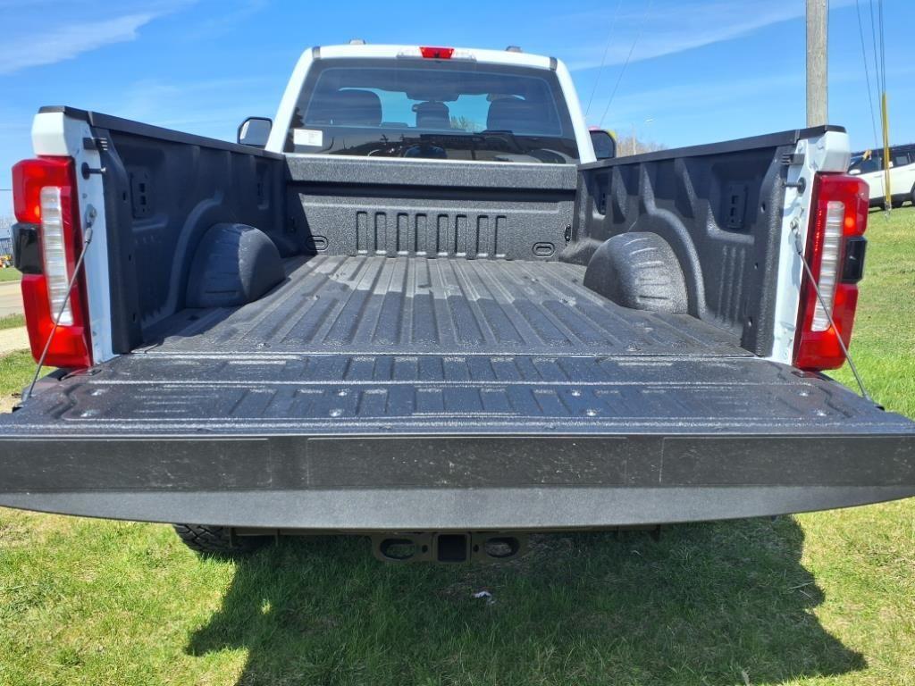 new 2025 Ford F-350 car, priced at $67,415