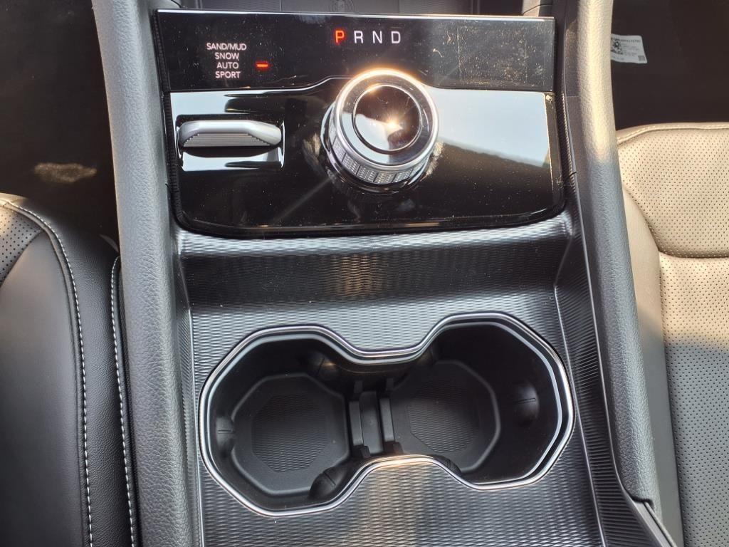 new 2025 Jeep Grand Cherokee car, priced at $52,533