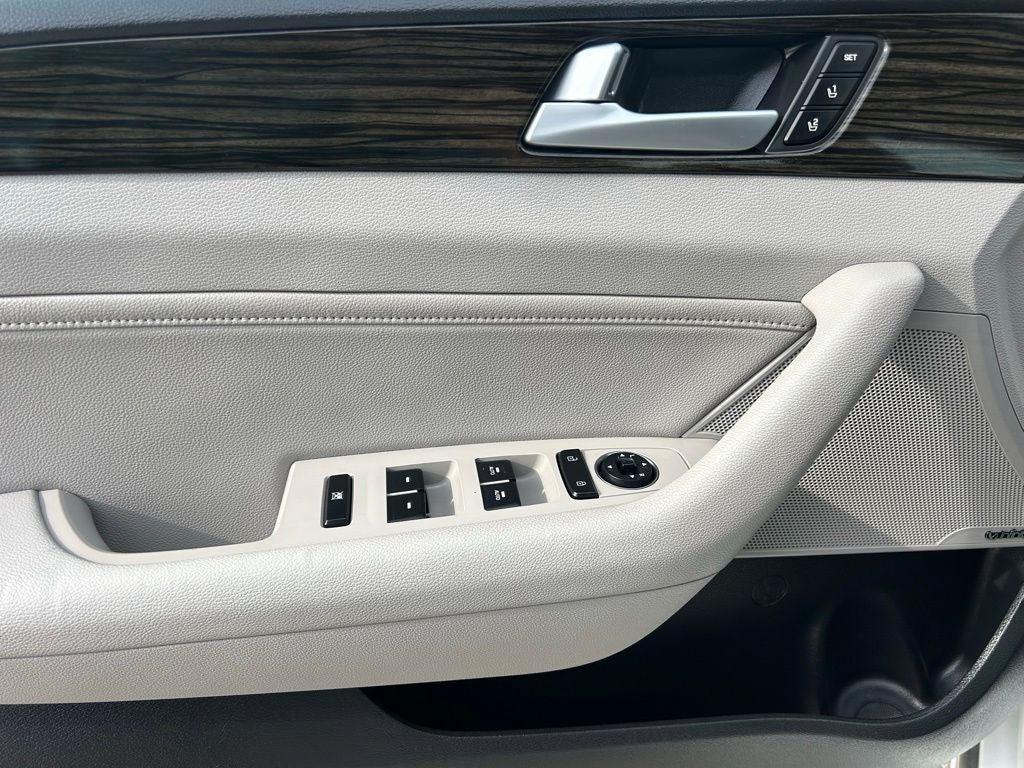 used 2016 Hyundai Sonata Hybrid car, priced at $9,650