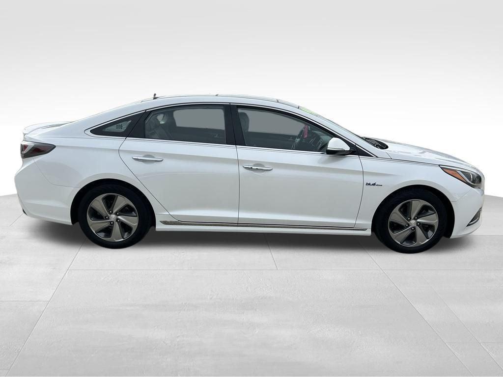 used 2016 Hyundai Sonata Hybrid car, priced at $9,650