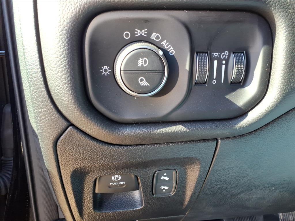 new 2025 Ram 1500 car, priced at $52,046