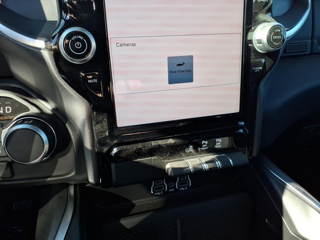 new 2025 Ram 1500 car, priced at $52,046