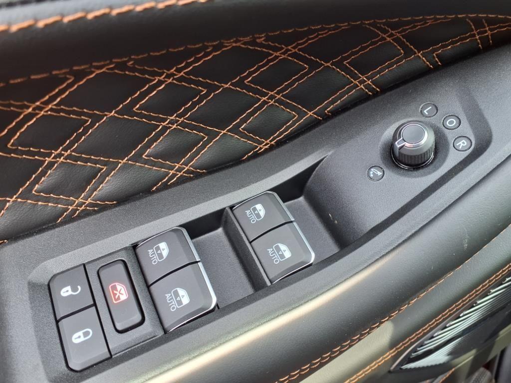 new 2025 Jeep Grand Cherokee car, priced at $67,910