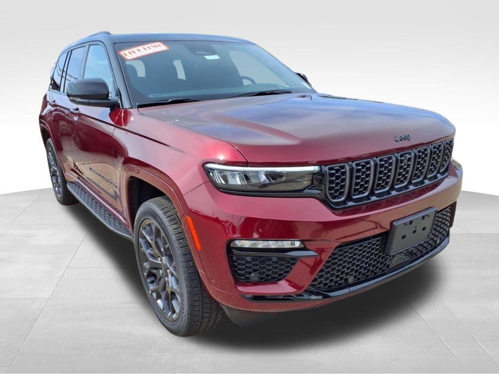 new 2025 Jeep Grand Cherokee car, priced at $67,910