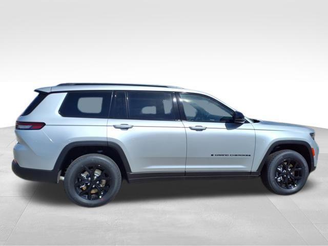 new 2025 Jeep Grand Cherokee L car, priced at $48,238