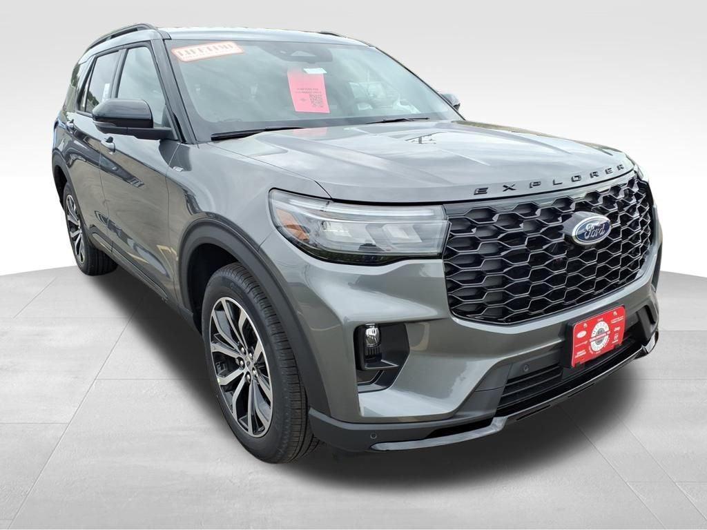 new 2025 Ford Explorer car, priced at $46,213