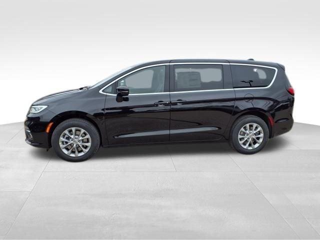 new 2025 Chrysler Pacifica car, priced at $46,193