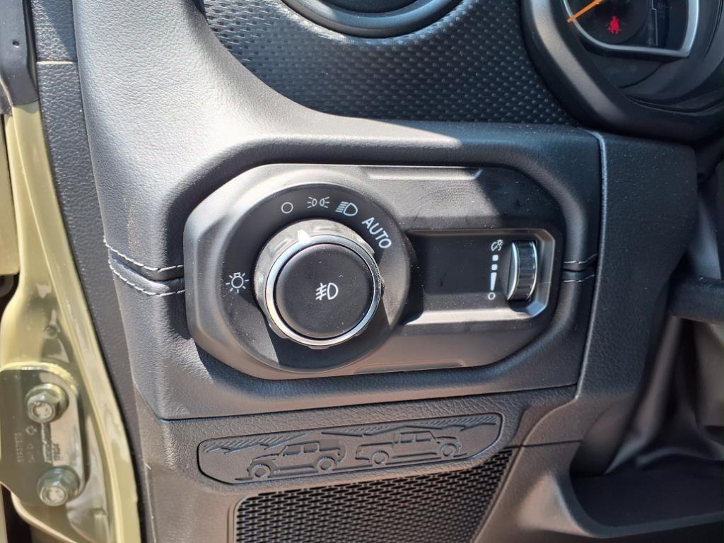 new 2025 Jeep Wrangler car, priced at $60,307