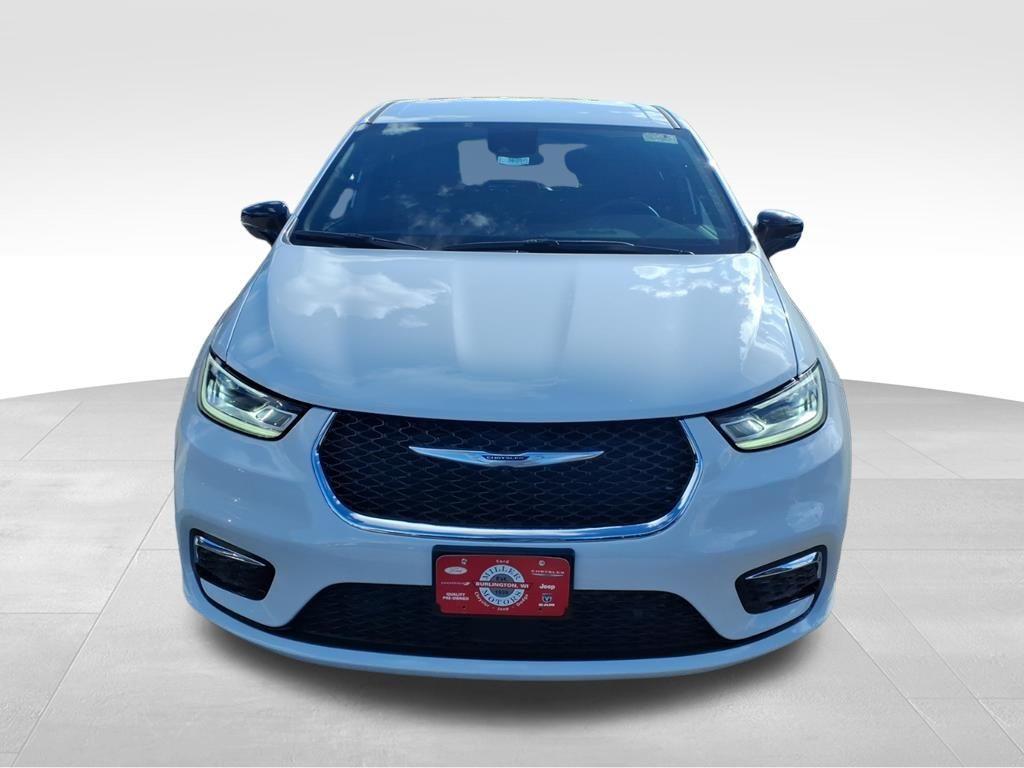 new 2026 Chrysler Pacifica car, priced at $46,401