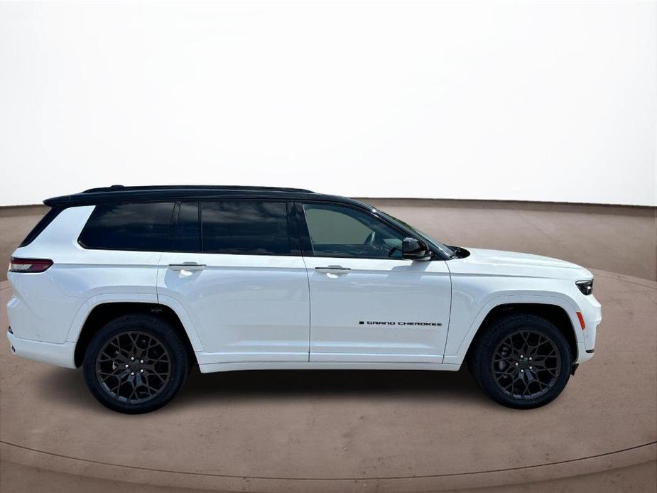 new 2024 Jeep Grand Cherokee L car, priced at $72,571