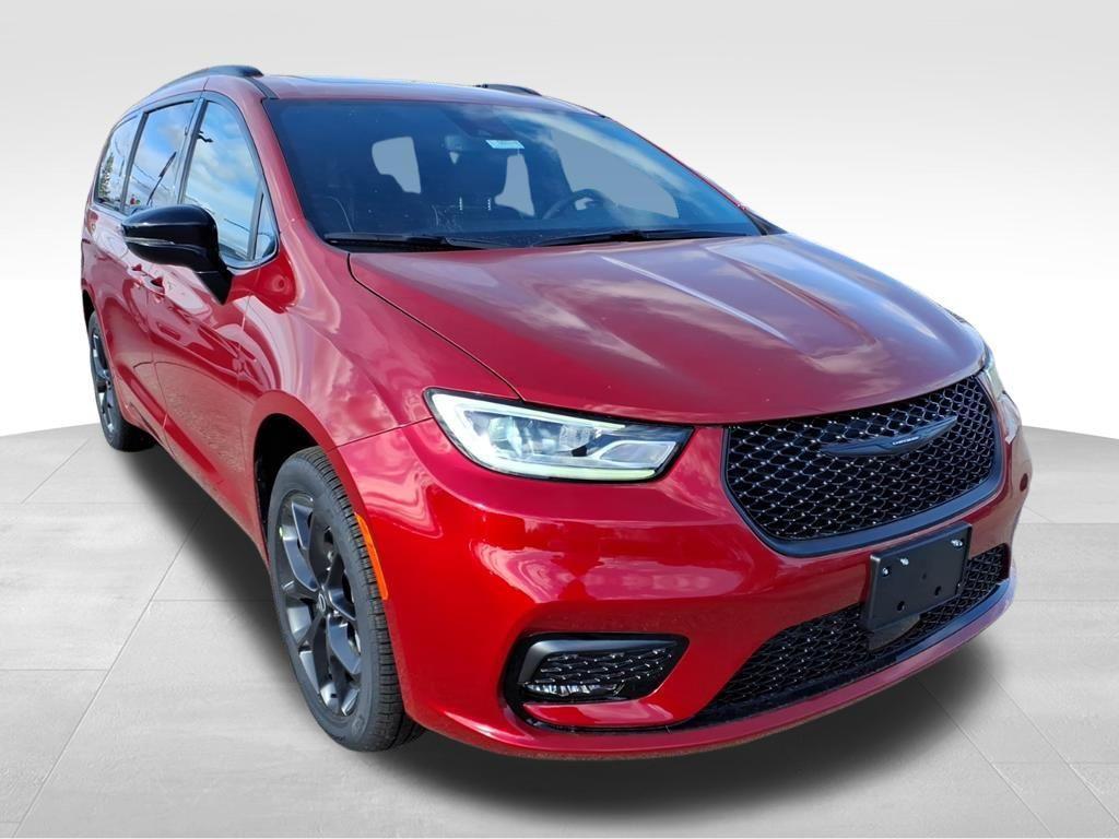 new 2026 Chrysler Pacifica car, priced at $52,700