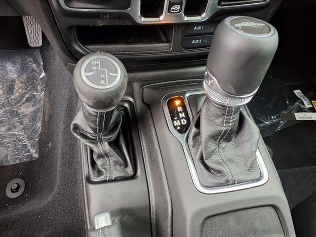 new 2025 Jeep Gladiator car, priced at $52,625