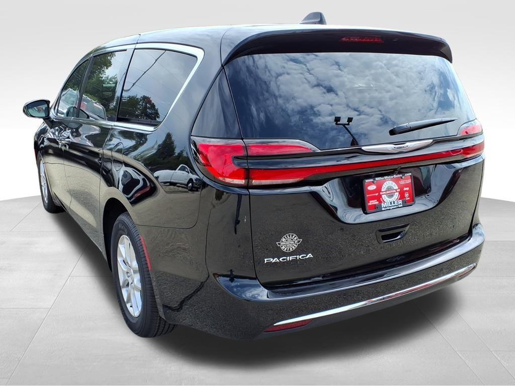 new 2026 Chrysler Pacifica car, priced at $39,339