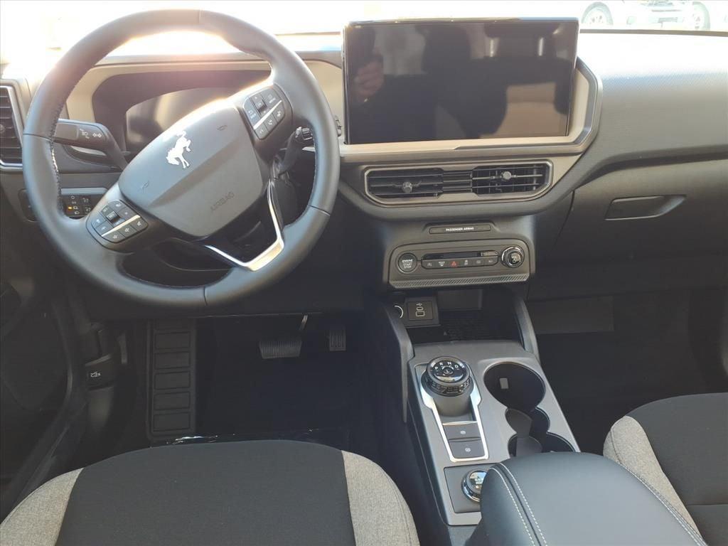 new 2025 Ford Bronco Sport car, priced at $33,925