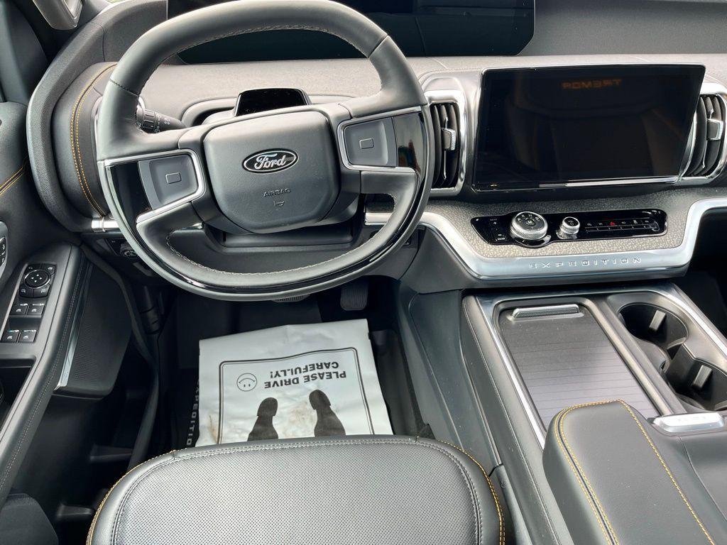 new 2025 Ford Expedition car, priced at $83,520