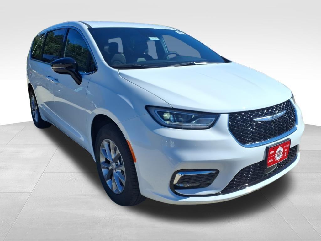 new 2025 Chrysler Pacifica car, priced at $44,242