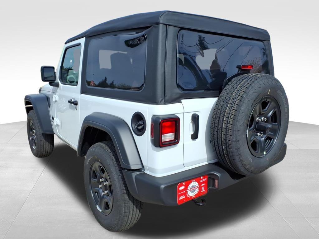 new 2026 Jeep Wrangler car, priced at $36,672