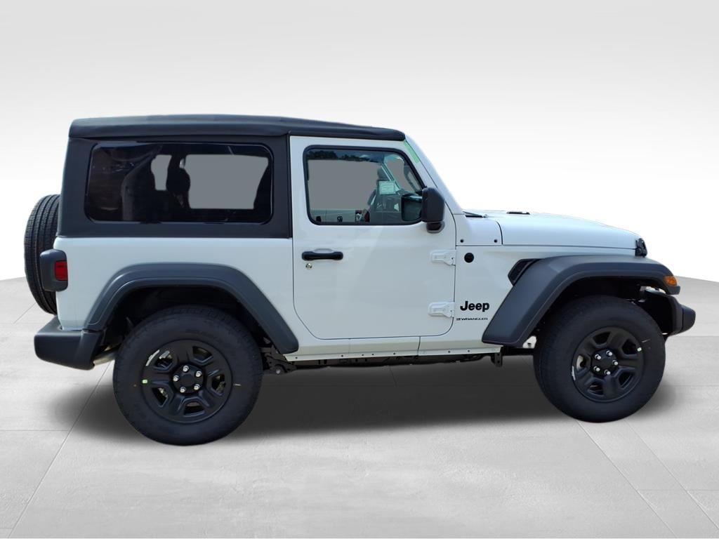 new 2026 Jeep Wrangler car, priced at $36,672