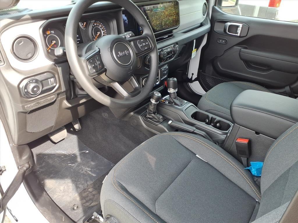new 2026 Jeep Wrangler car, priced at $36,672