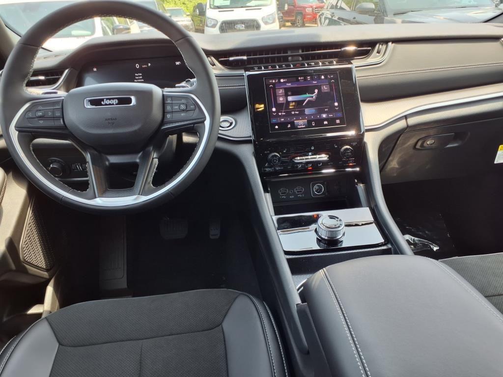 new 2025 Jeep Grand Cherokee L car, priced at $49,468