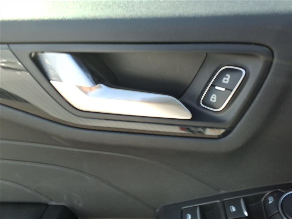 new 2025 Ford Escape car, priced at $30,517