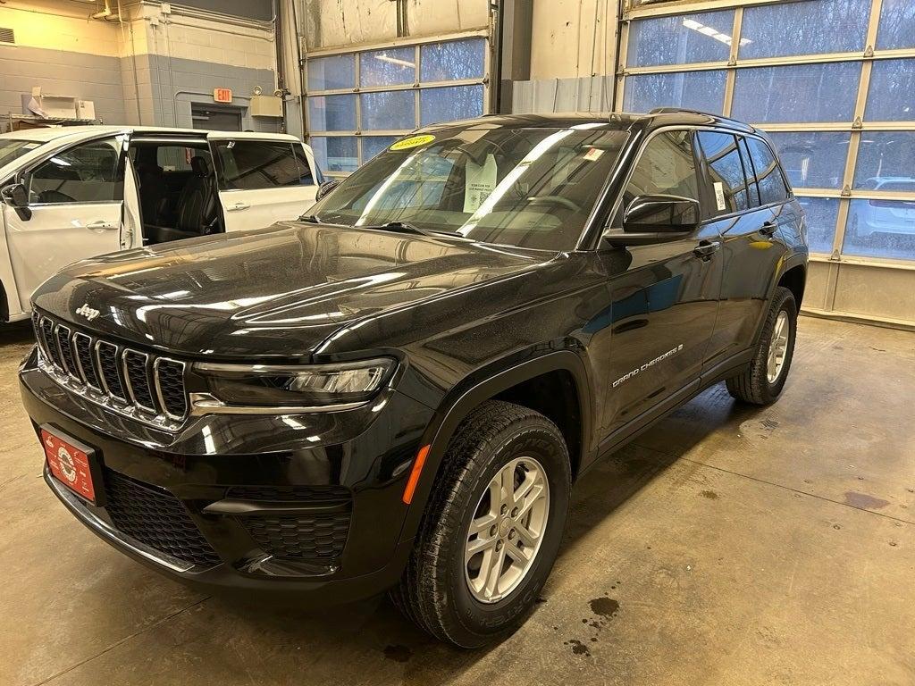 used 2024 Jeep Grand Cherokee car, priced at $32,722