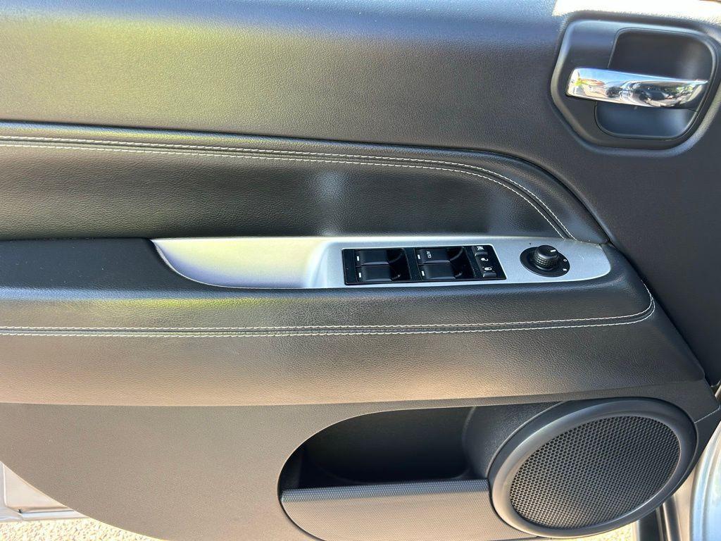used 2014 Jeep Compass car, priced at $9,894