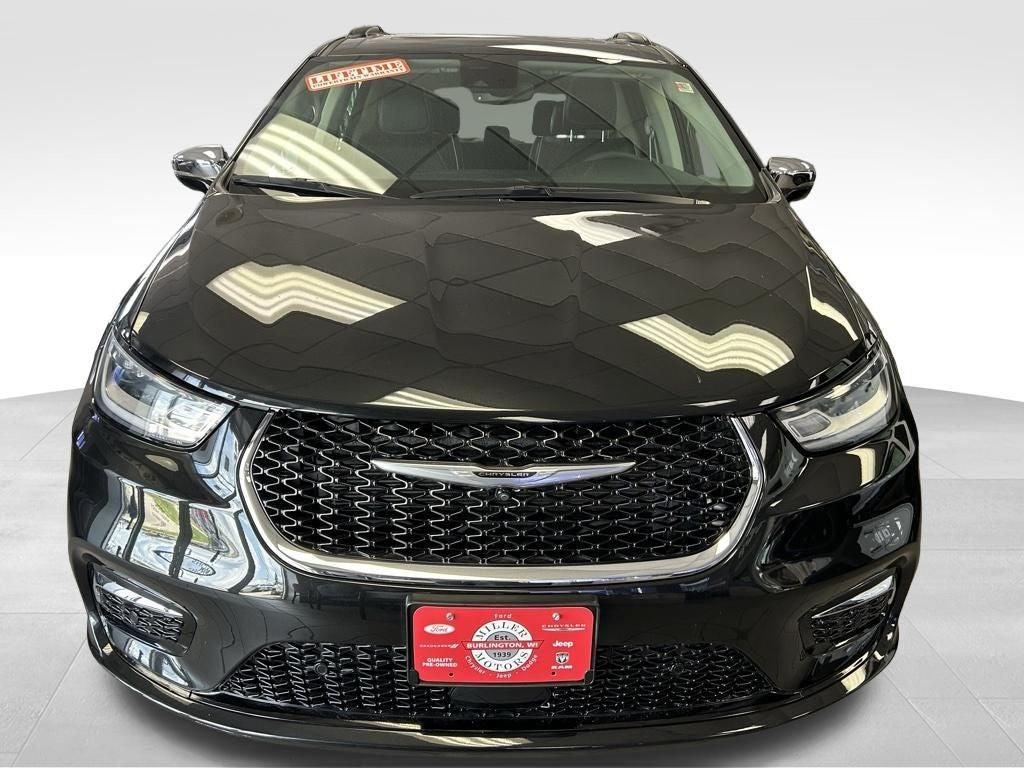 used 2023 Chrysler Pacifica car, priced at $39,990