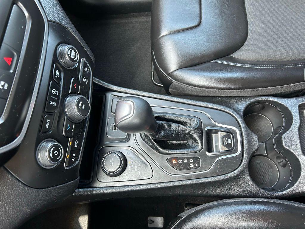 used 2020 Jeep Cherokee car, priced at $20,395