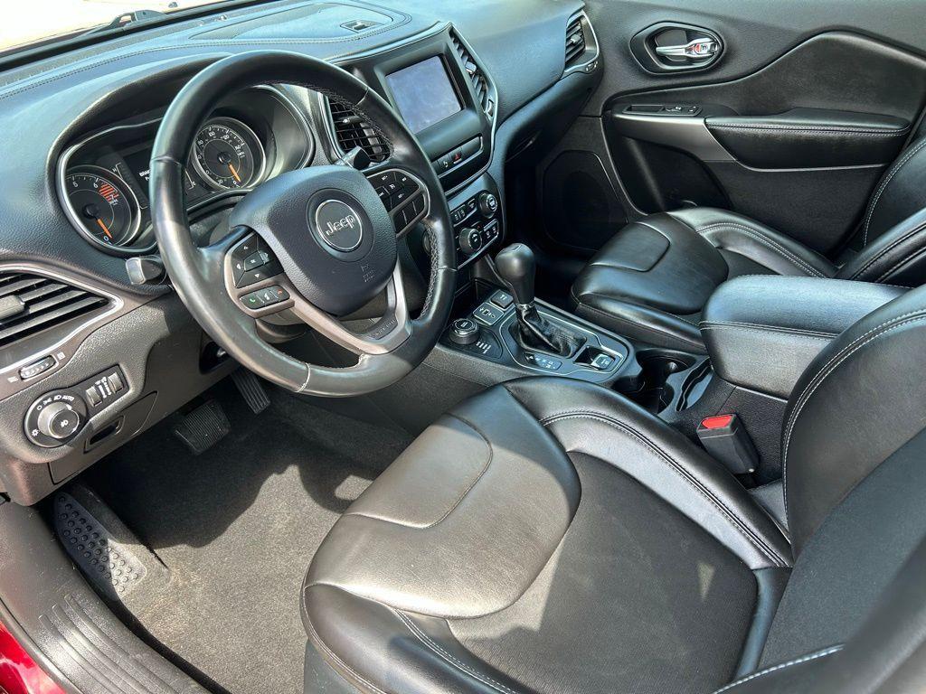 used 2020 Jeep Cherokee car, priced at $20,395